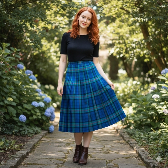 Dresses & Skirts - Pure wool tartan skirt